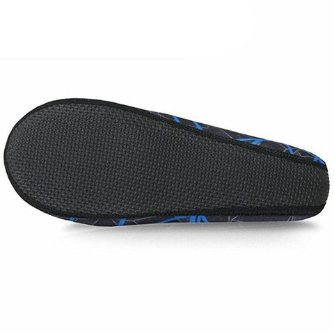 Aquashoes-Wasserschuhe schützen Ihre Füße mit einem scheinbar widerstandsfähigen Stil