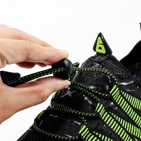 Scarpe da ginnastica della collezione Aquashoes Flash portée par un homme