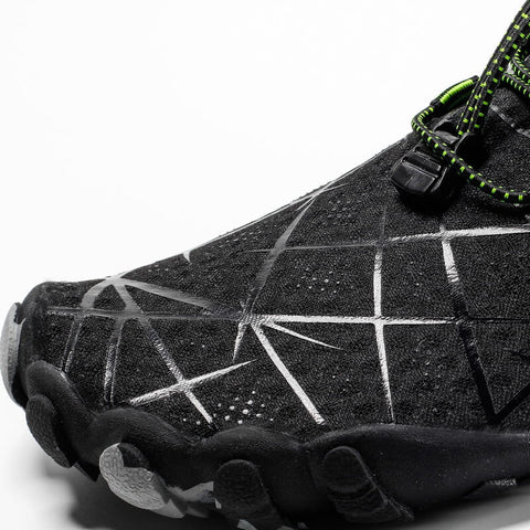 Scarpe da ginnastica della collezione Aquashoes Flash portée par un homme