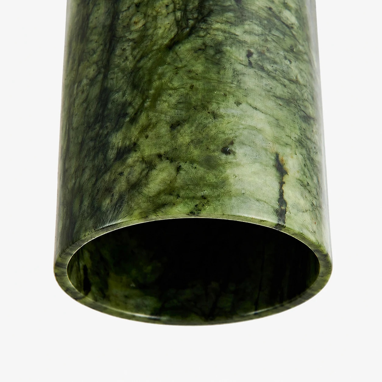 Motif de jade serré et détails du bord inférieur de l'abat-jour
