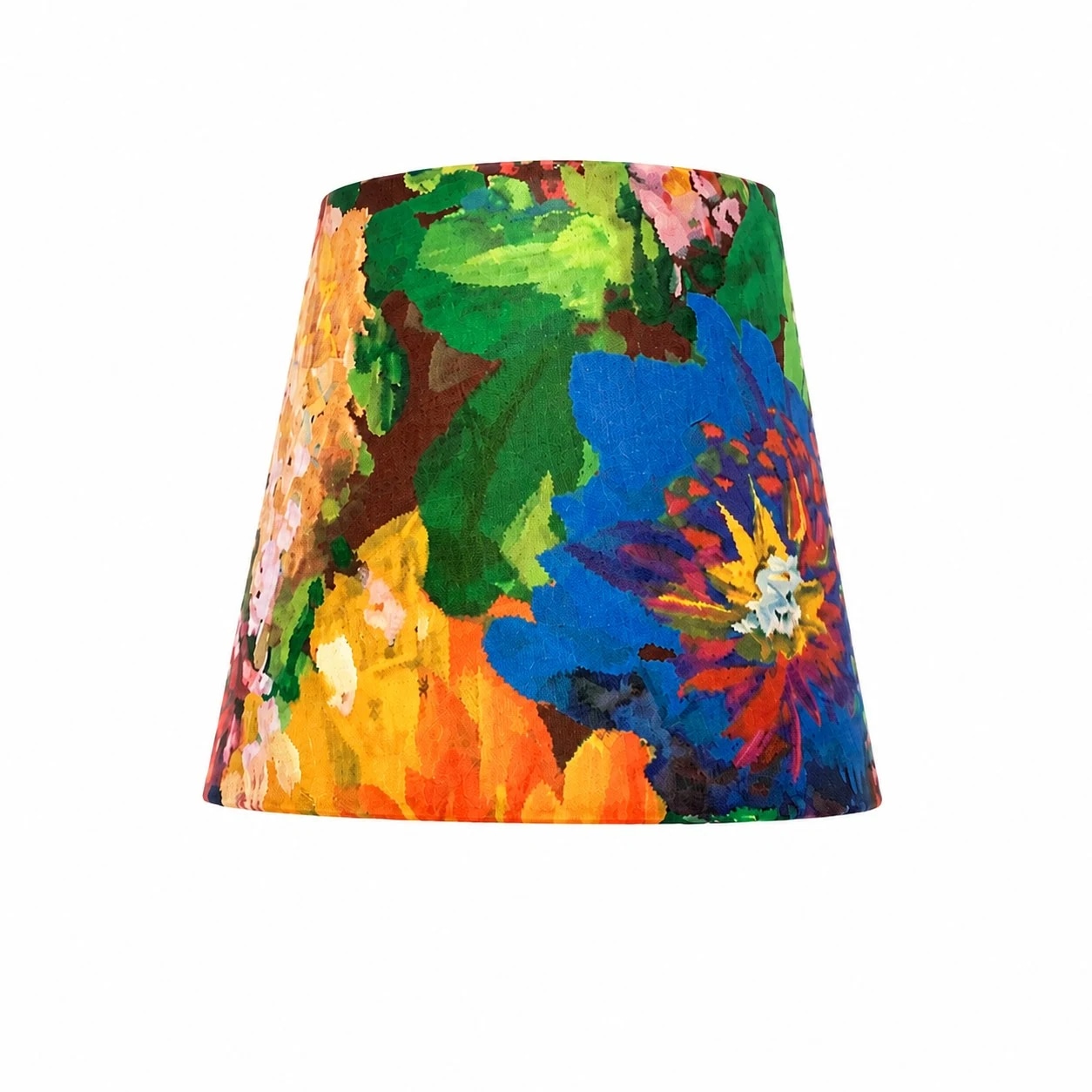 détail rapproché d'un abat-jour en coton à motif floral