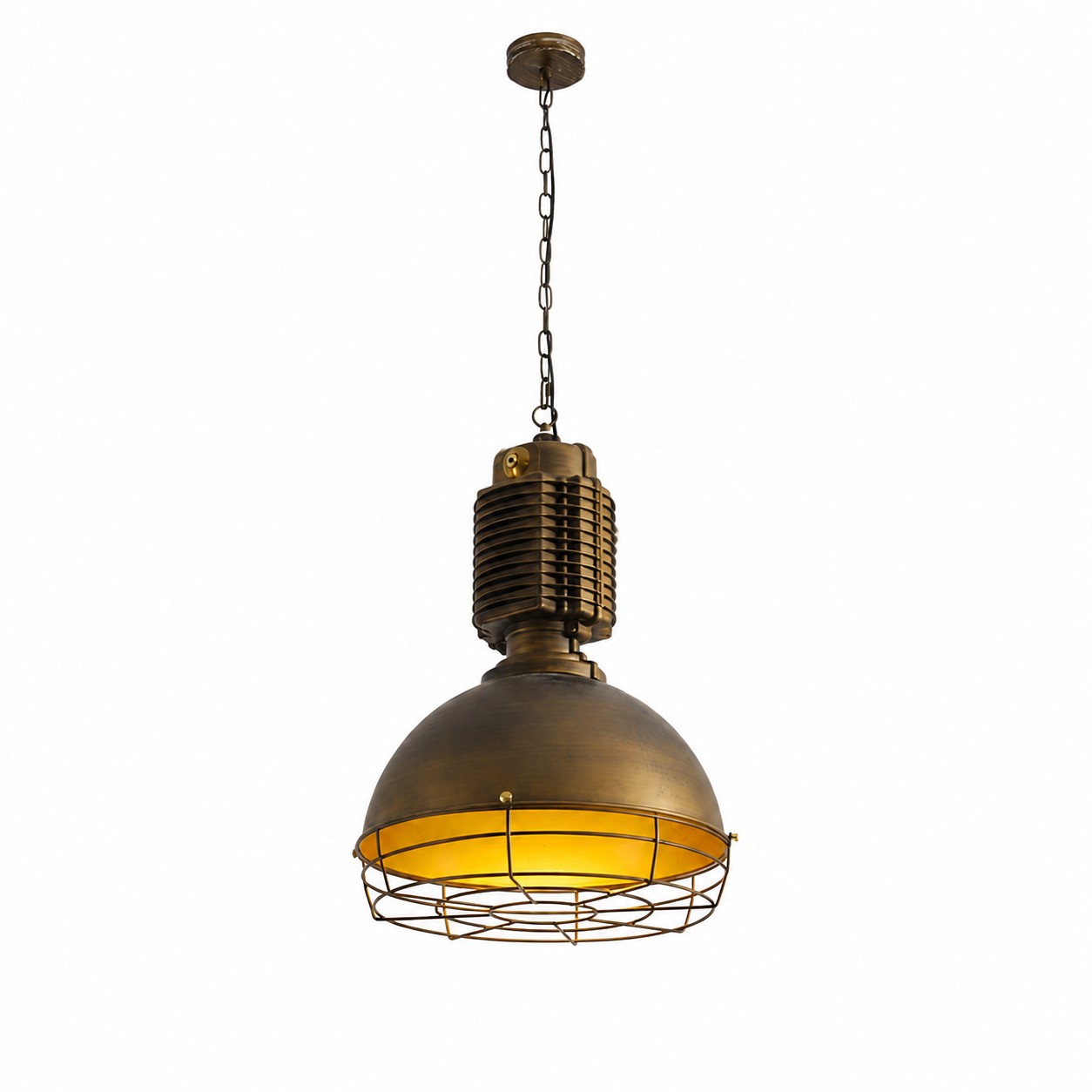 Suspension en laiton antique sur fond blanc