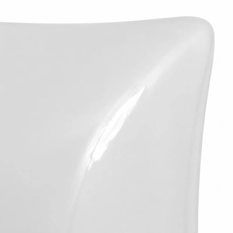 Gros plan sur l'abat-jour en forme de coussin blanc brillant