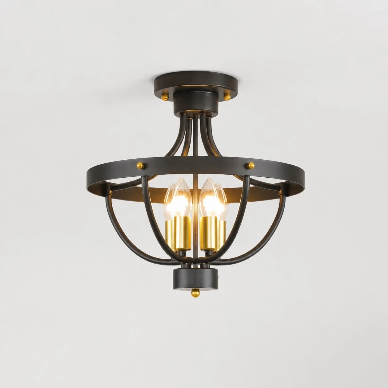 détail de lustre semi-encastré noir