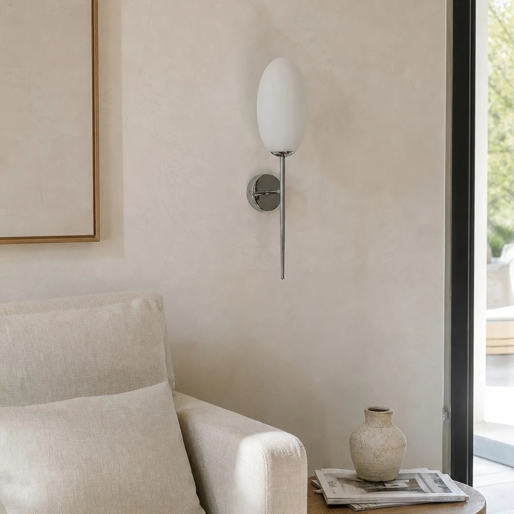 applique murale en verre opalin, scène de chambre