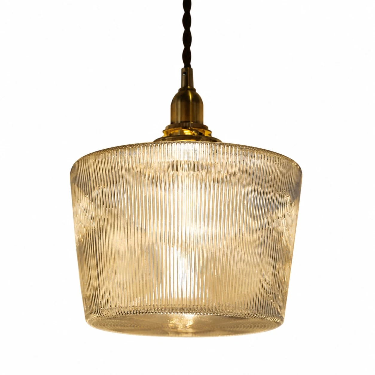Détail du pendentif en verre côtelé illuminé