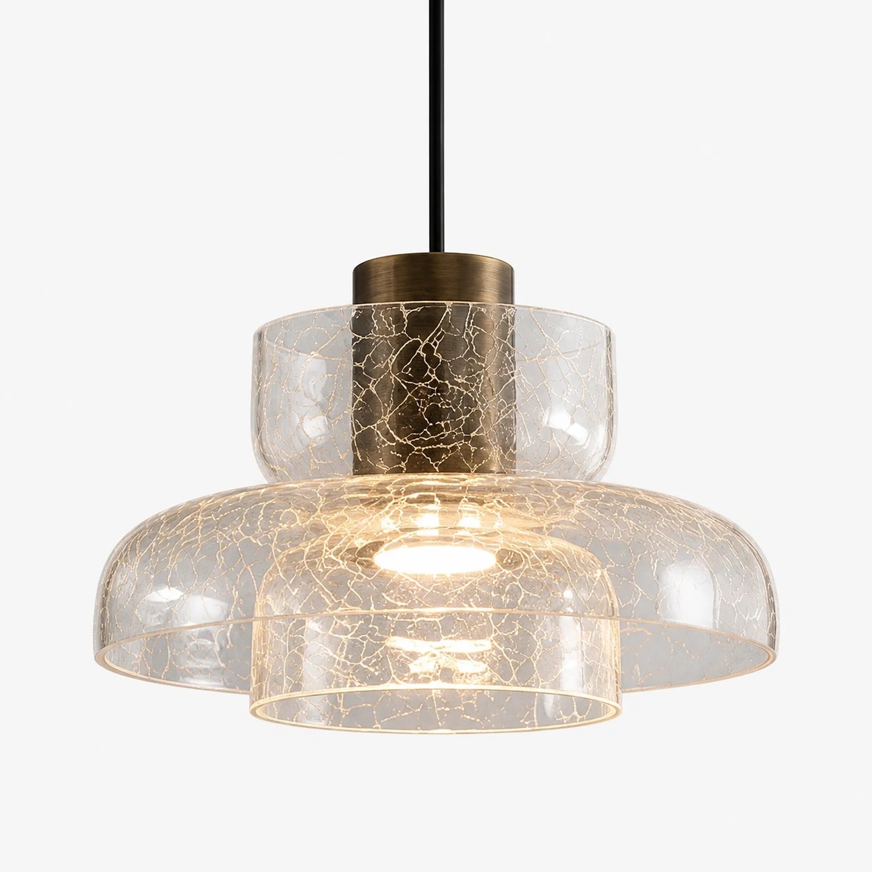 Gros plan sur le verre à motifs et la quincaillerie