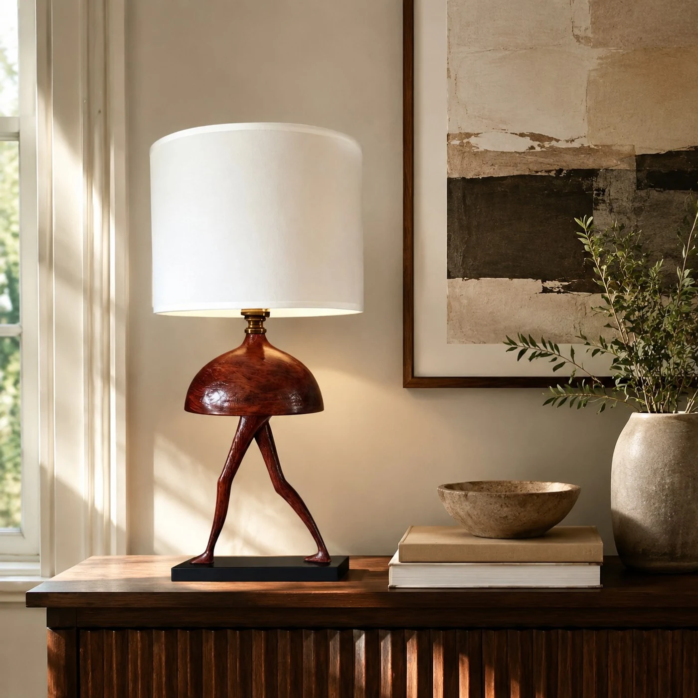 Una lámpara compacta con personalidad propia de un mueble.