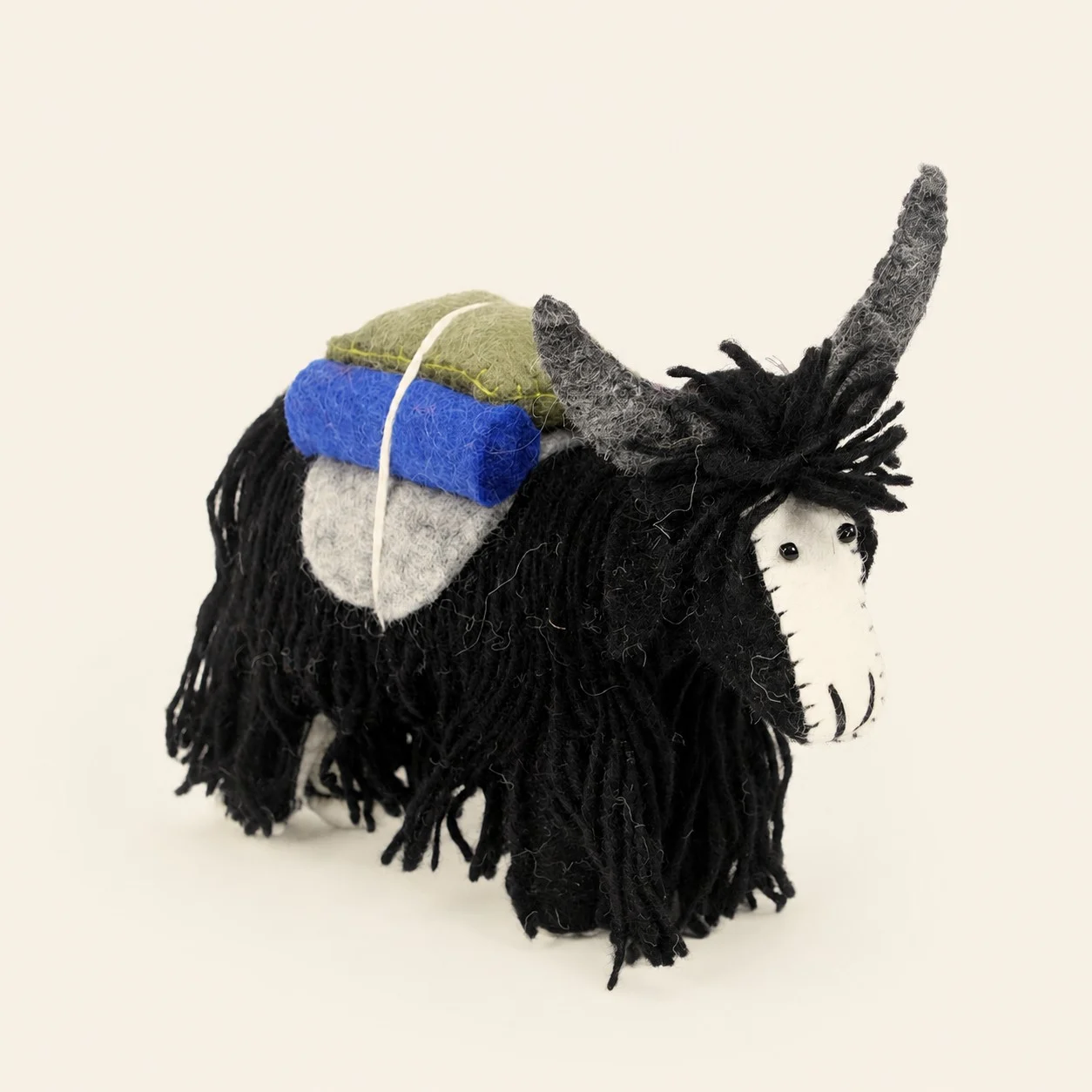 Adorno de yak de fieltro de lana de Nepal hecho a mano