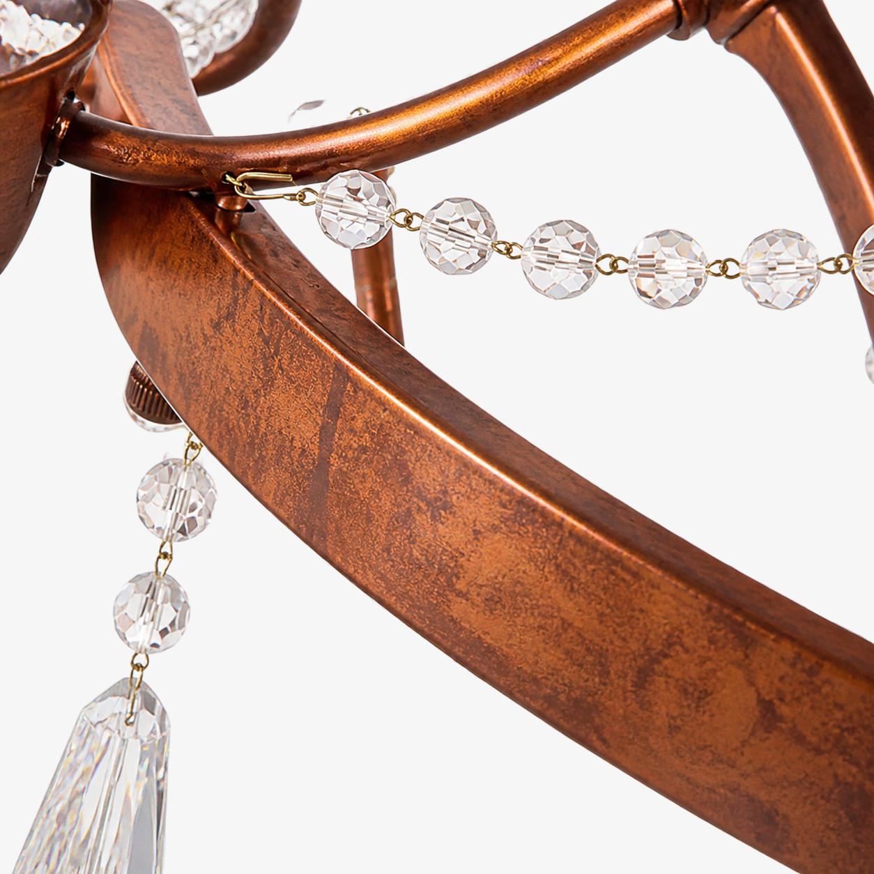 Moldura antiga de cobre com fio de contas de cristal facetadas