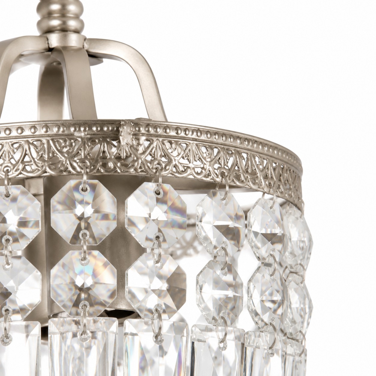 Detalhe do pendente cilíndrico de cristal facetado 3