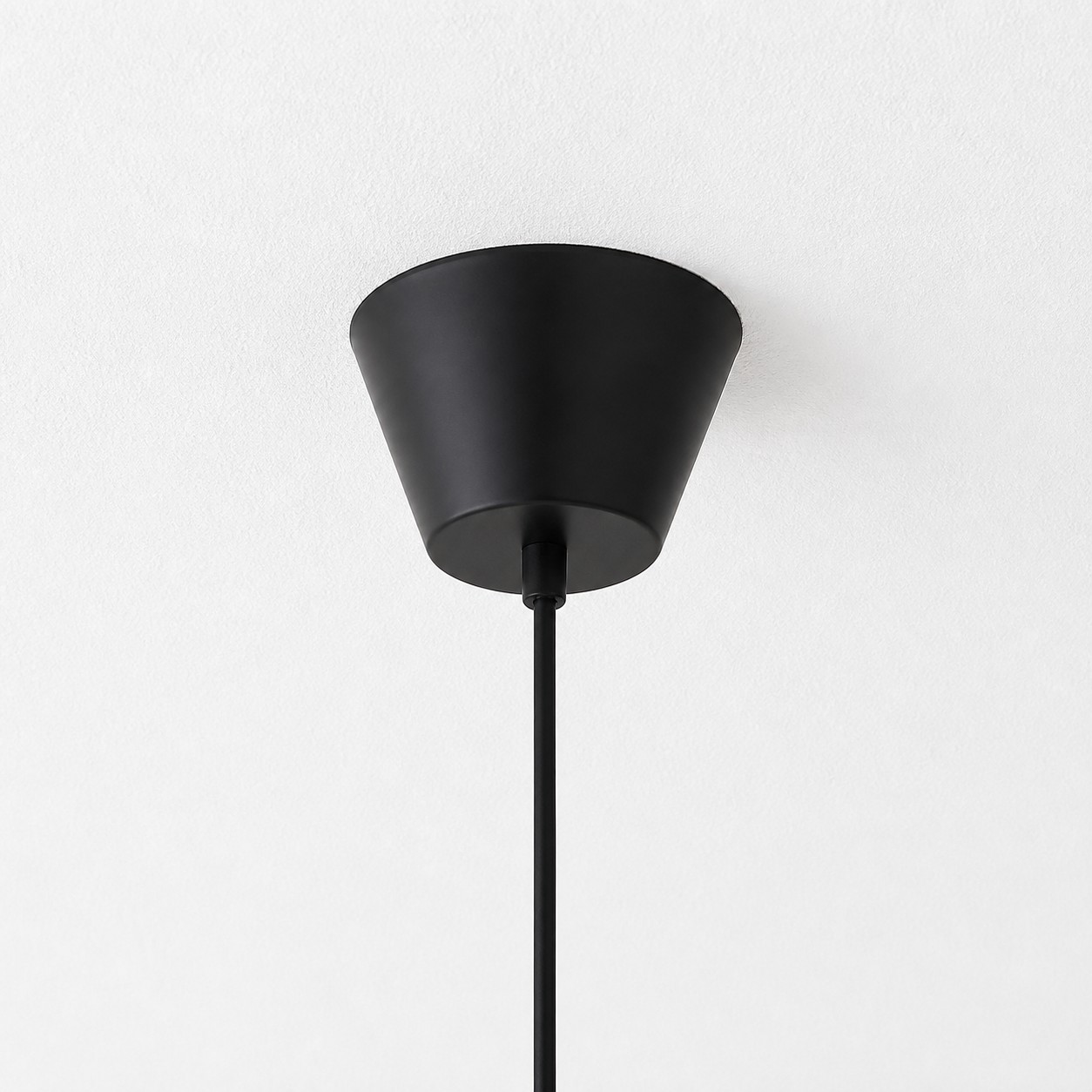 Minimalistyczny baldachim sufitowy