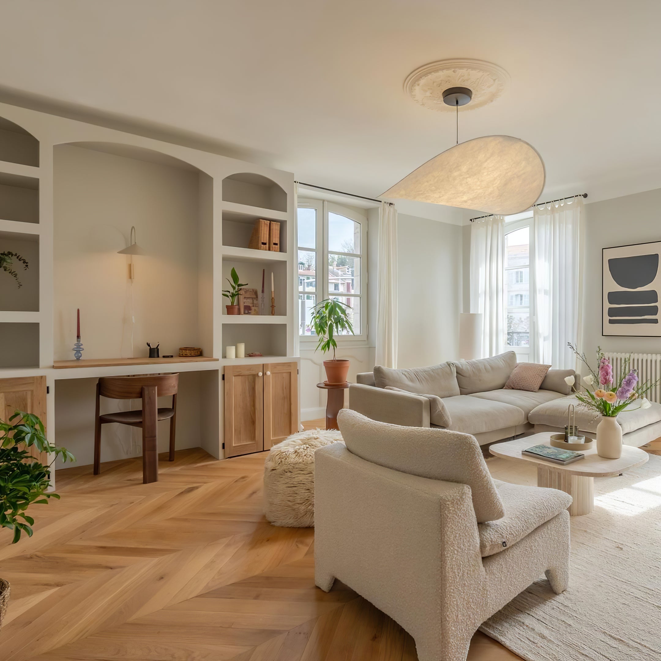 Das Produkt wird in einem stilvoll eingerichteten Interieur gezeigt.