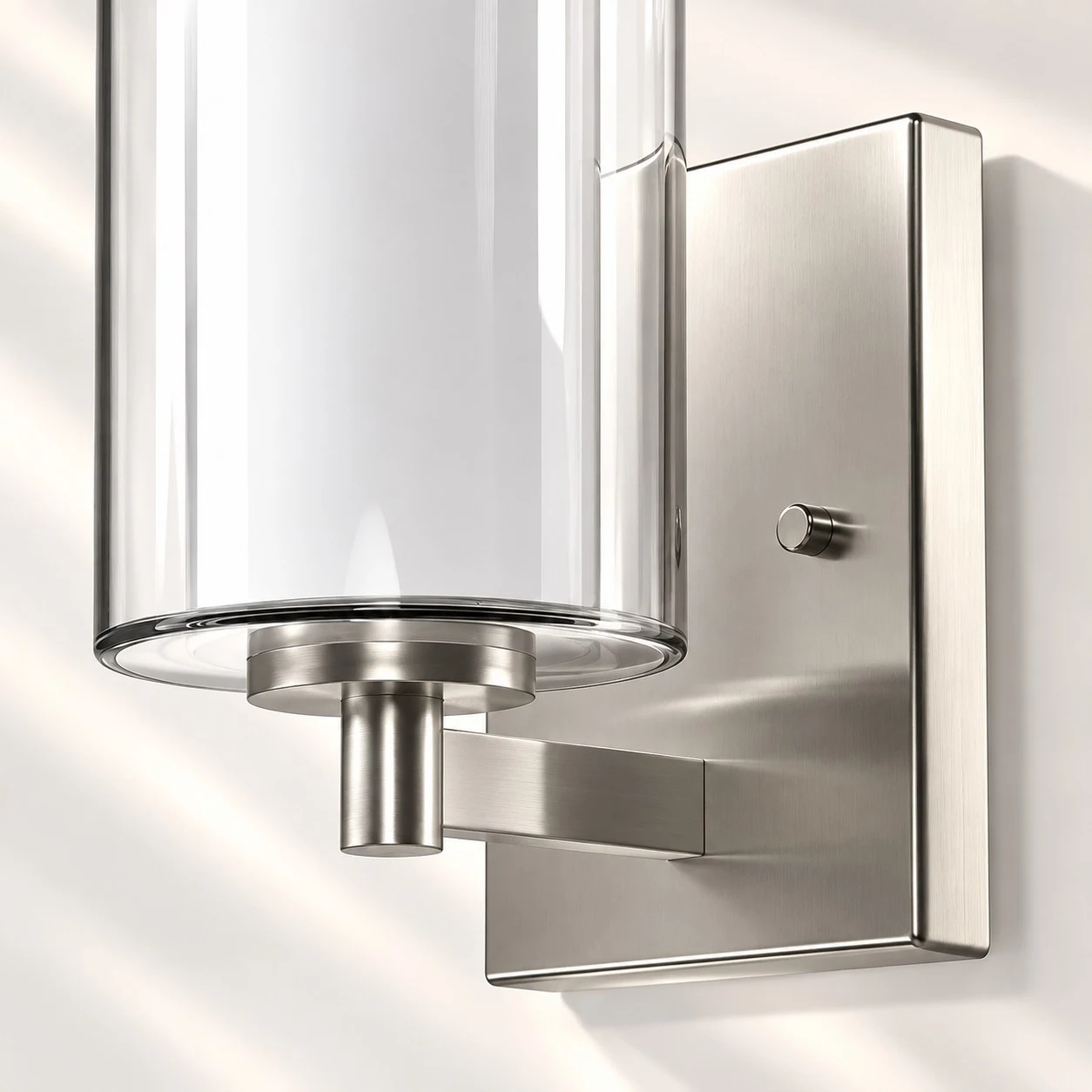 Secure Backplate, Flexible Orientation