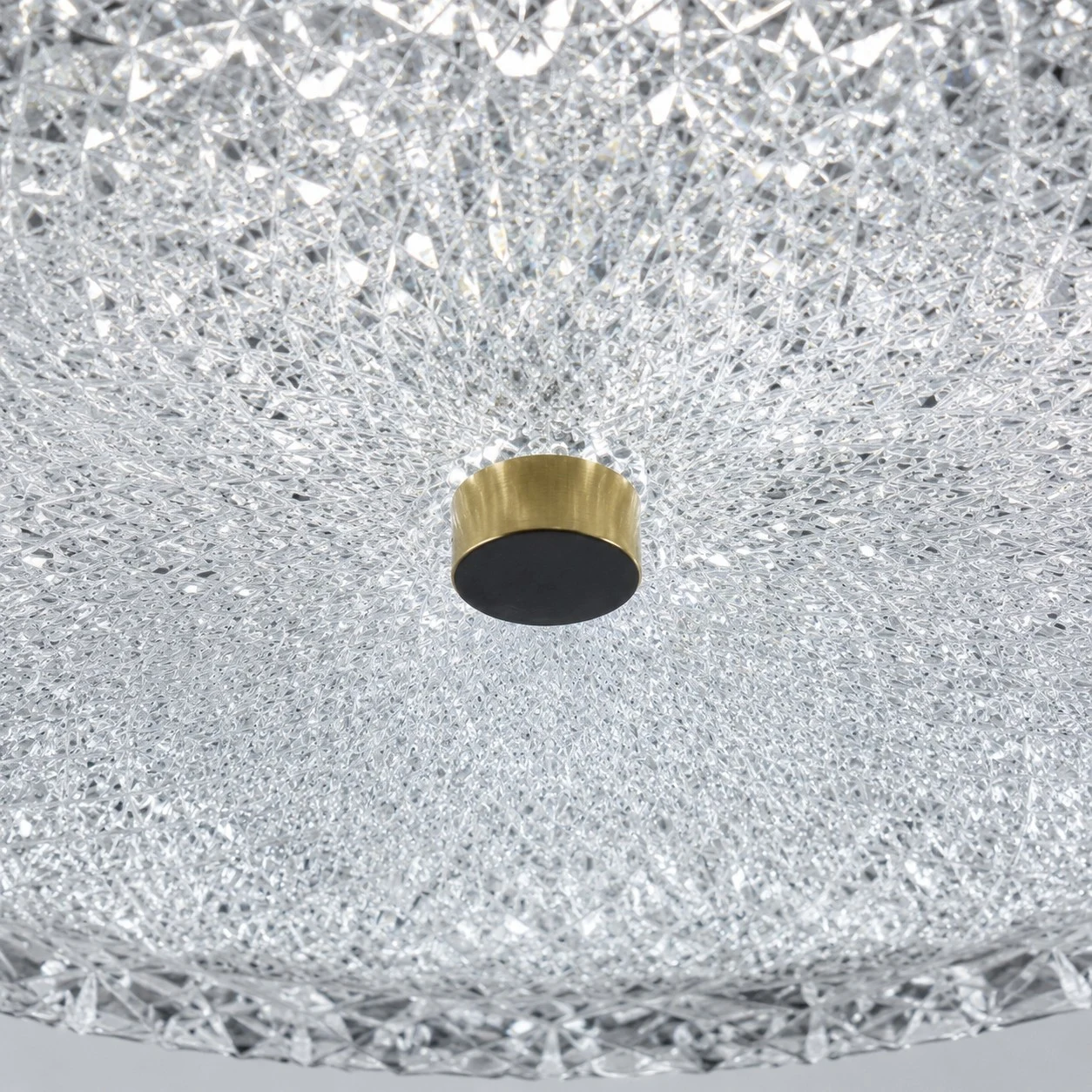 Plafonnier moderne en verre taillé