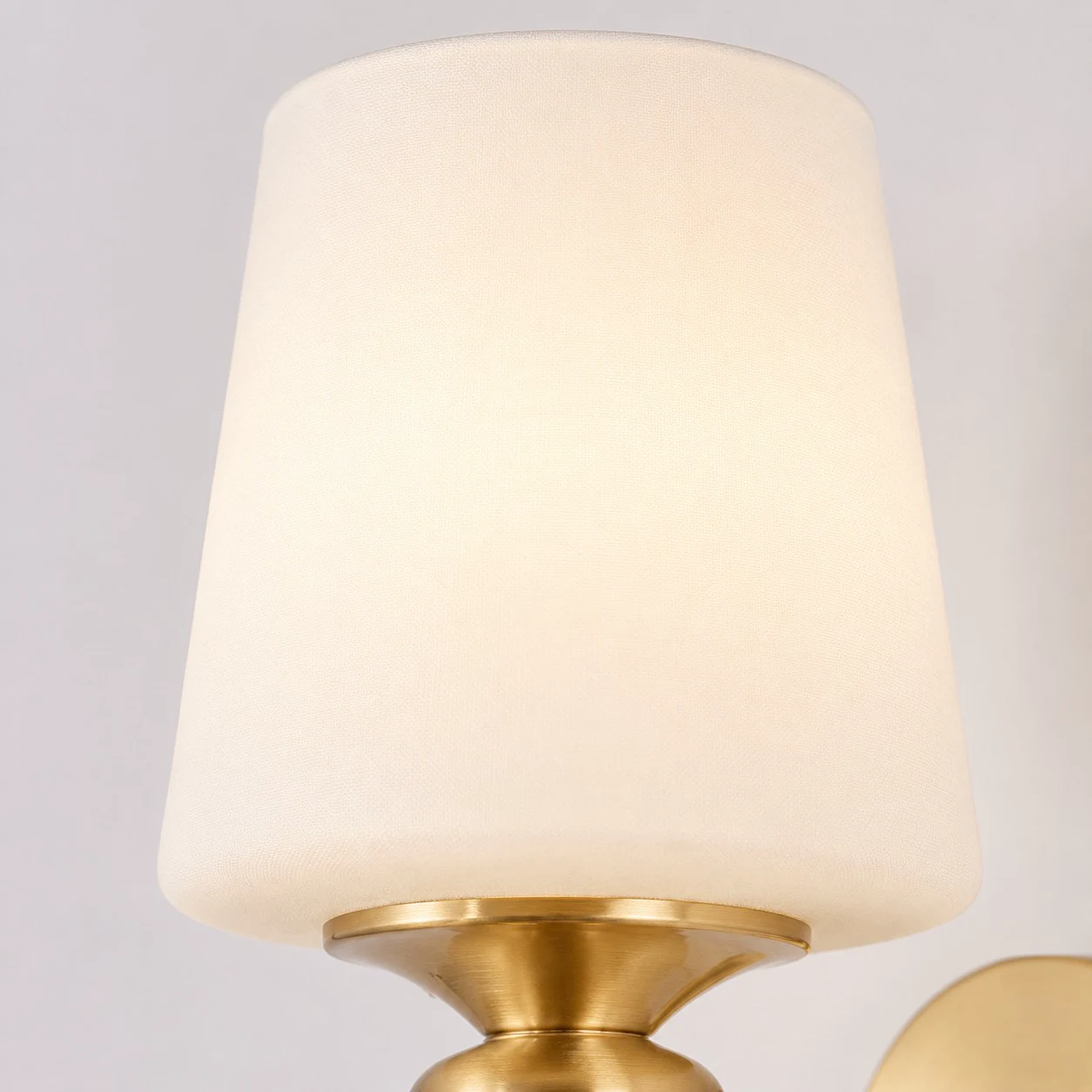 Detalhe do abajur de vidro opalino