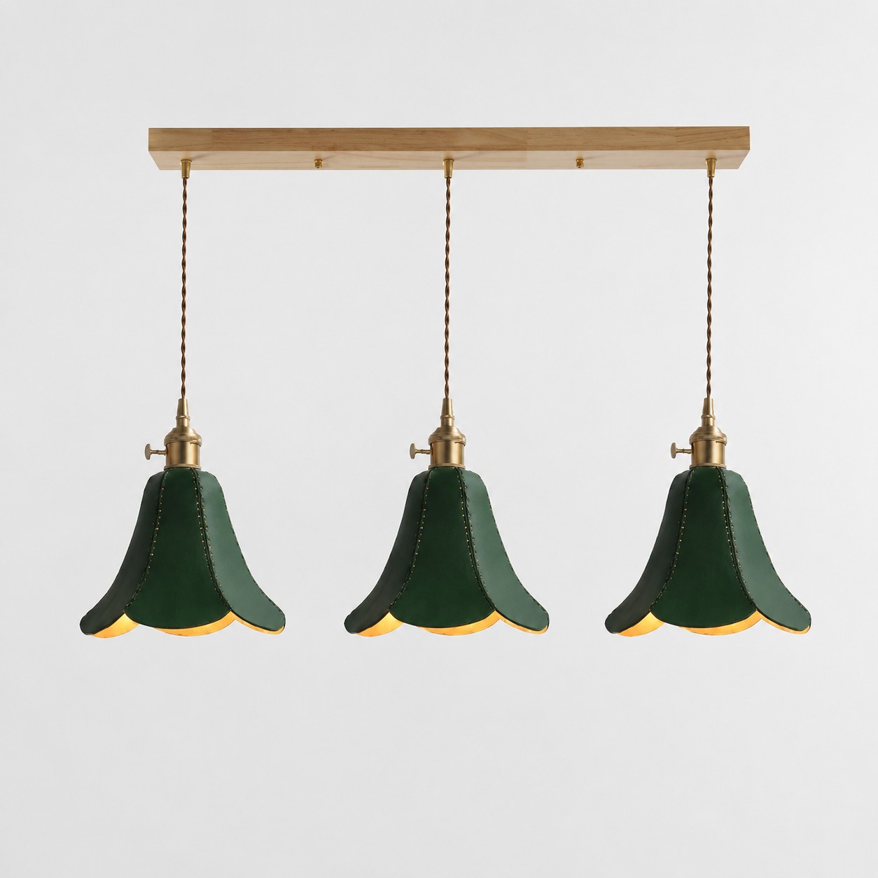 Lampada a sospensione verde/tripla a forma di petalo in pelle