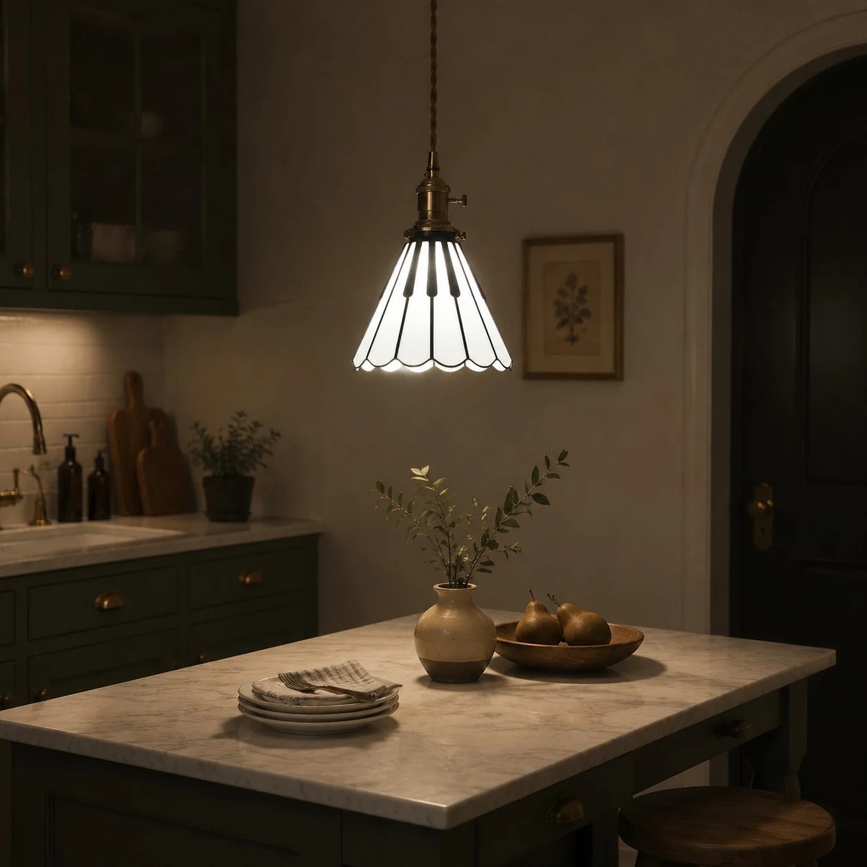 Angolo pranzo con lampadario a sospensione singolo scanalato