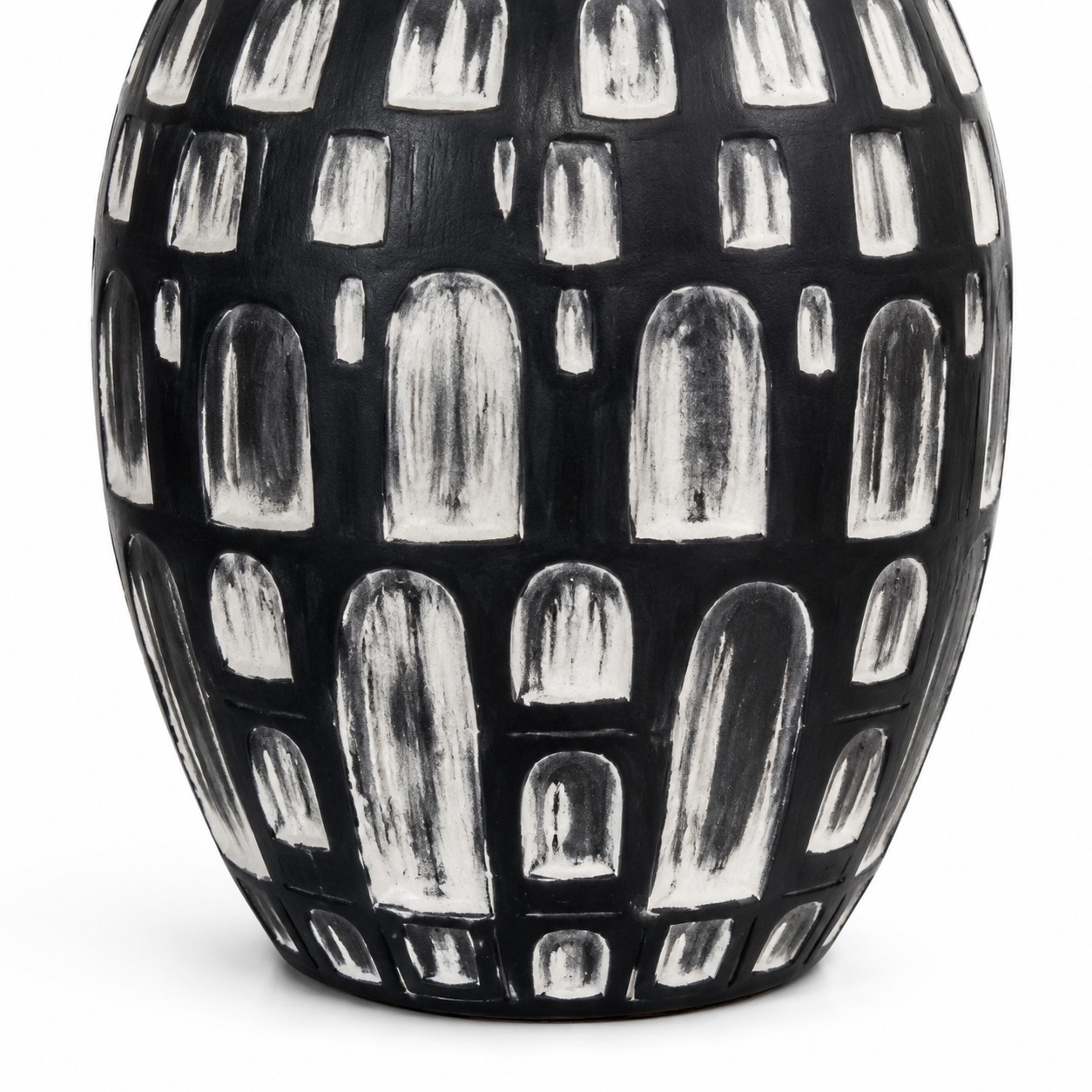 Käsin viimeistelty kuvio