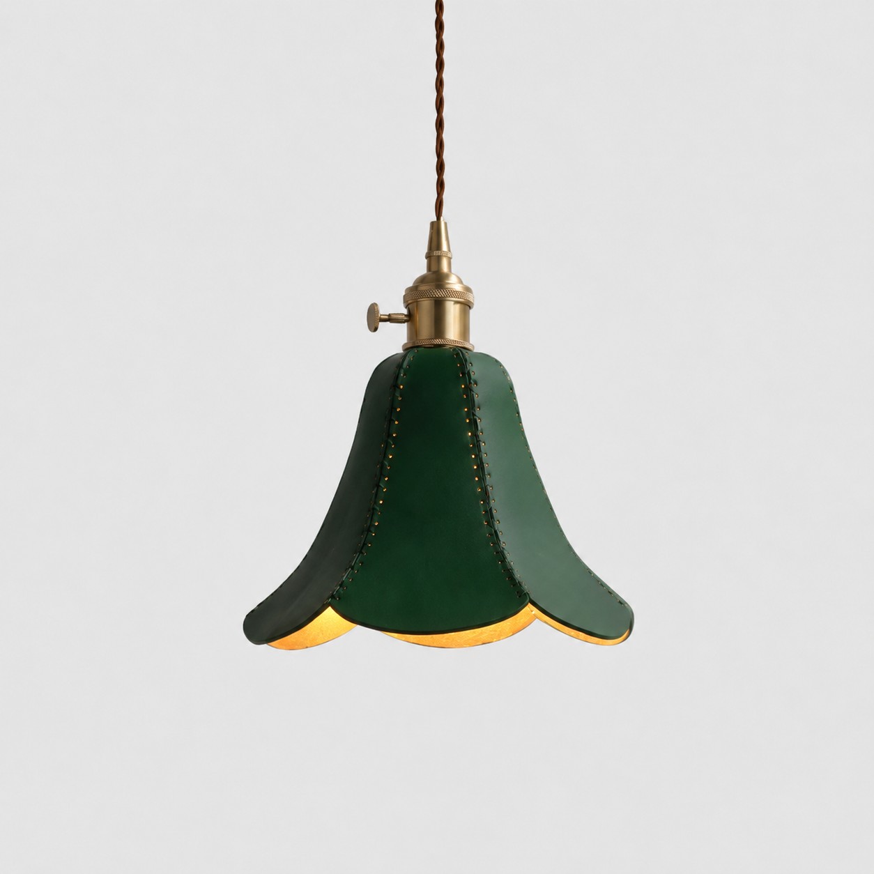 Lampada a sospensione a petalo singolo in pelle verde