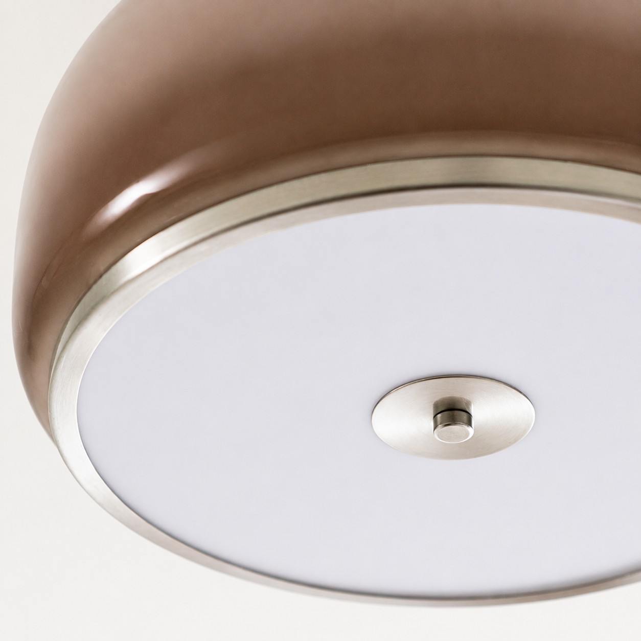 Close view of the diffuser and silver-toned trim