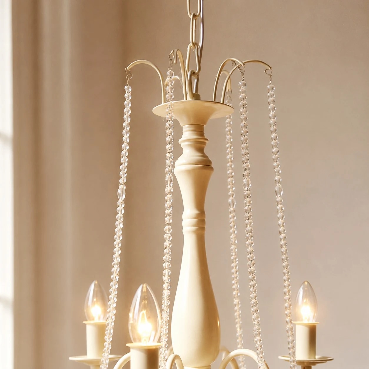 Corrente de lustre de cristal vintage e estrutura superior de metal