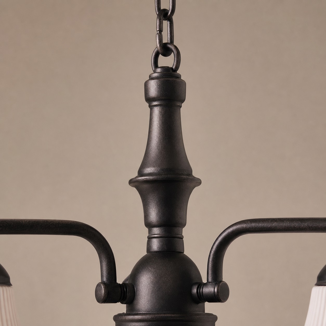 Columna central de metal torneado