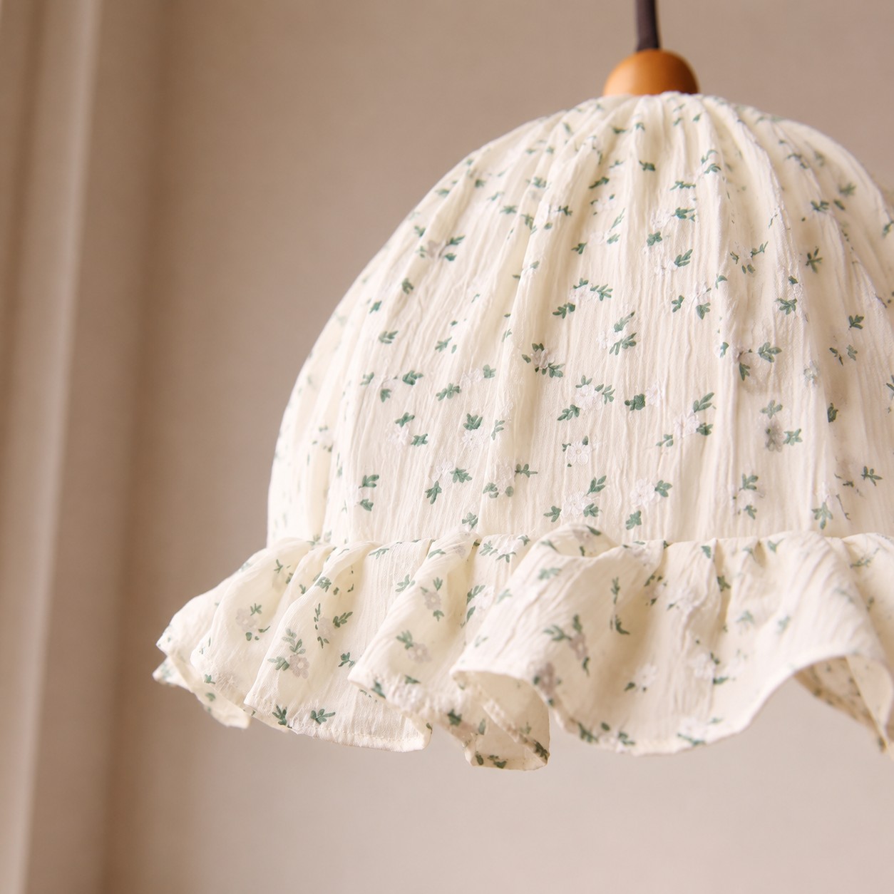 Floral ruffled shade full view