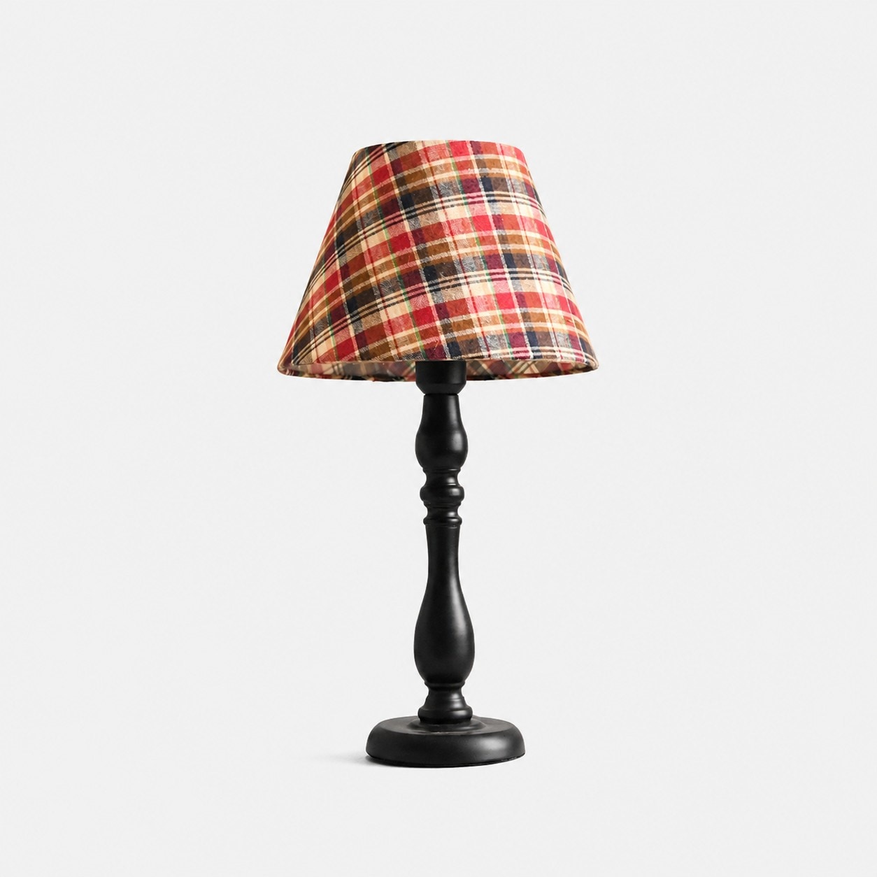 British Plaid fabric shade table lamp