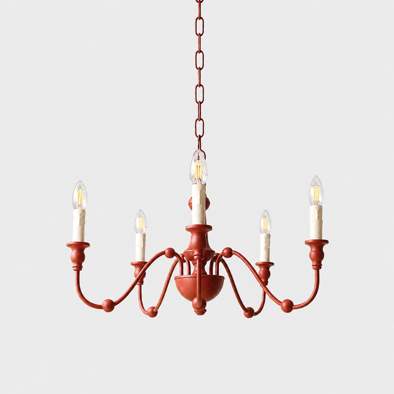 Lustre de ferro vermelho-vermilion com cinco luzes