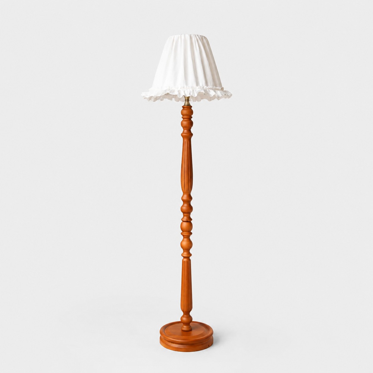 White ruffled shade without side table